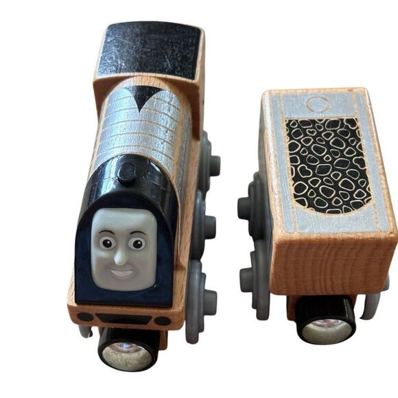 Thomas & Friends Wooden Railway Spencer & Spencer’s Tender FHM42 2012 - Picture 4 of 7